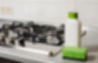Semudah Membalikkan Telapak Tangan, Tungku Kompor Gas Penuh Kerak Ternyata Bisa Kembali Kinclong Seperti Beli Baru, Modalnya Cuma Satu Bahan Ini