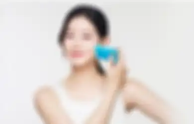 Mirip sih, Tapi Pelembap dengan SPF Enggak Bisa Gantikan Sunscreen!