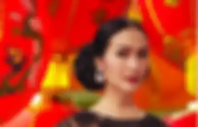 Gaji Suami Kalahkan Presiden, Biduan Dangdut Ini Punya Koleksi Berlian 1 Etalase di Rumah, Ngaku Tak Pernah Utang Saat Beli Perhiasan Incarannya