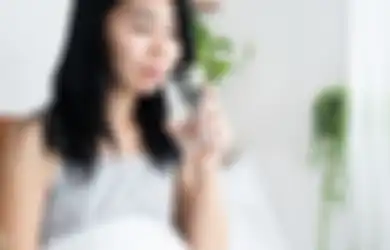 Mulai Kebiasaan Ini Sekarang Juga, Rutin Minum Air Putih Setelah Bangun Tidur Miliki Segudang Manfaat bagi Tubuh