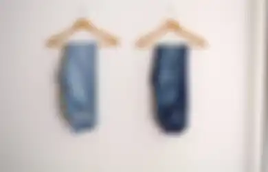 6 TIPS HIDUP Cuci Jeans yang Benar Agar Awet, Ternyata Mudah & Tidak Perlu Detergen Khusus!