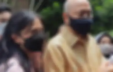 POPULER: Masih Tinggal Serumah dengan Kenang Mirdad, Tyna Kanna Justru Khawatirkan Sosok Ini di Tengah Proses Perceraian hingga Minta Doa