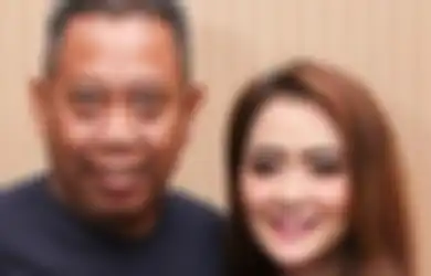 Foto Tukul Arwana Bareng Vega Darwanti Banjir Doa, Kerabat Bingung Lihat Kondisi Sang Komedian yang Mendadak Drop: Kalau Sakit Pusing-pusing Biasa