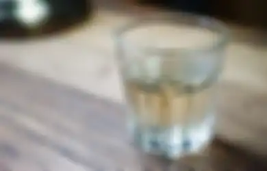 Digadang Punya Segudang Manfaat, Minum Air Hangat Rupanya Bisa Bawa Efek Mengerikan Ini