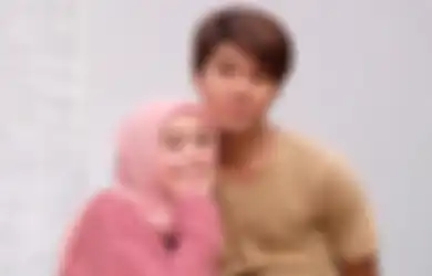 Rela Duduk Lesehan Saat Jenguk Sang Adik di Pondok, Sikap Lesti Kejora dan Rizky Billar Dipuji Ustaz Yusuf Mansur Setinggi Langit: Bangga dan Terharu!