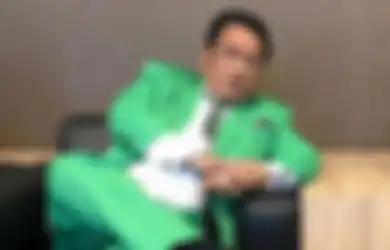 Dijuluki Pengacara 30 Miliar, Hotman Paris Tak Malu Rayakan Ulang Tahun di Tempat yang Jauh dari Kata Mewah Ini Bareng Fans