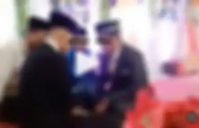 Amarahnya Tak Bisa Dibendung, Viral Video Ayah Pengantin Wanita Ini Mendadak Layangkan Tendangan ke Wajah Calon Menantu, Terungkap Hal Ini Jadi Penyebabnya