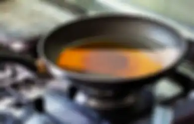 Bakal Lebih Disayang Suami, Begini Cara Saring Minyak Goreng Bekas Biar Jernih Bisa Dipakai Lagi, Dijamin Irit Uang Belanja!