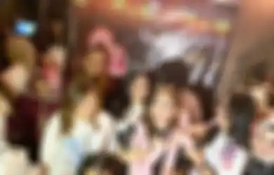 Dimanja Ibunda Lewat Foto Pesta Mewah, Putri Nia Daniaty Akhirnya Akui Terima Uang dari Mantan Guru dengan Cara Ini 