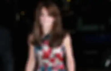 Manisnya 5 Penampilan Elegan Kate Middleton Pakai Dress Floral