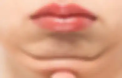 Ampuh! Hilangkan Double Chin dengan 2 Gerakan Ringan Ini Sebelum Tidur