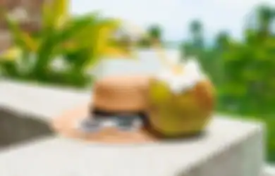 Padahal Punya Segudang Manfaat yang Luar Biasa, Minum AIr Kelapa Ternyata Bisa Ancam Nyawa Orang dengan Kondisi Ini