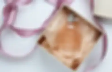 Pengin Kasih Hadiah Parfum Tahan Lama? 3 Tips Biar Enggak Bingung!