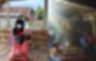 Kisah Pilu Bapak dan 2 Anak Perempuannya yang Hampir Setahun Tidur di Pos Kamling, Ternyata Sudah Hidup Berpindah-pindah Sejak Sang Istri Meninggal
