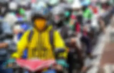 Ngobrol di Jalan Raya Saat Mengendarai Motor, Denda Rp 750 Ribu!