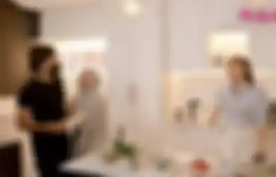 Niat Hati Ingin Bikin Konten Bareng, Ayu Dewi Dibikin Eneg dengan Polah Manja Aurel Hermansyah ke Atta Halilintar: Gue Pengen Jedotin Kepala