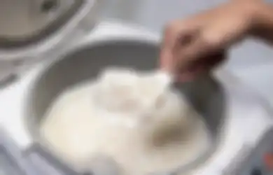 Emak-emak Nyesel Baru Tahu, Ada Cara Mudah Hemat Listrik Masak Nasi Pakai Rice Cooker, Ikuti Tips Berikut Dijamin Tagihan Listrik di Rumah Tak Membengkak!