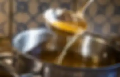 Jangan Lagi Diulangi, Ternyata Merendam Centong dalam Masakan Panas Bisa Bahayakan Kesehatan Satu Rumah, Ini Alasannya!