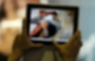 Heboh Video Mesum Pelajar SMA Nge-seks di Toilet Sekolah, Kepsek: Benar itu Murid Saya