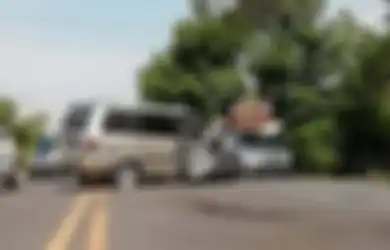 Begini Cara Cegah Laju Mobil Hilang Kendali Saat Pecah Ban Di Jalan 
