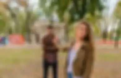 Tak Tahu Diri, Beli Perhiasan Mewah untuk Selingkuhan Pakai Kartu Kredit Pacarnya, Pria Ini Terima Akibatnya Dipermalukan di Depan Umum dengan Cara Tak Biasa