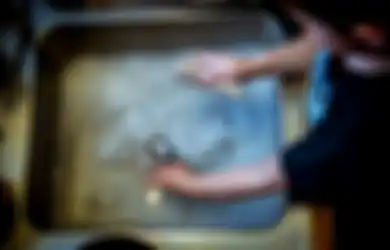Cara Mengatasi Saluran Air Tersumbat dengan 2 Bahan di Dapur Anda: Cuka dan Baking Soda