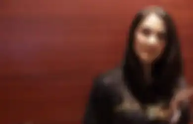 Unggah Foto Lama, Maudy Koesnaedi Ungkap Isi Rantang Putih yang Selalu Dibawa Zaenab di Sinetron Si Doel Anak Sekolahan