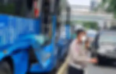 Innalillahi, Foto Sopir Bus TransJakarta yang Meninggal Terjepit Tersebar Luas, Terkuak Fakta Mengejutkan di Balik Kecelakaan Maut di Halte Cawang