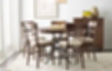 Mau Pakai Meja Makan Persegi, Oval, atau Bulat? 3 Hal ini Layak Dipertimbangkan!