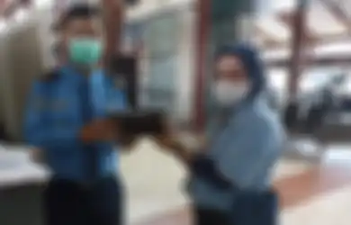 Lagi Jalankan Tuganya Bersih-bersih, petugas Cleaning Service Bandara Soetta Ini Temukan Cek Senilai Rp 35,5 Miliar, Ini yang Dilakukannya hingga Buat PT Angkasa Pura Tercengang