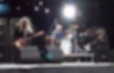 Dinosaur Jr. Tetap Nampol di Album Live 'Emptiness At The Sinclair'