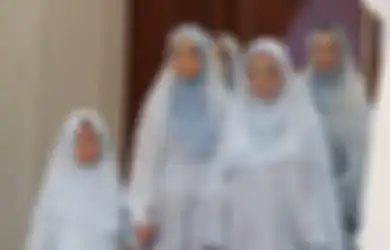 Tanpa Ditemani Sosok Ayah Tercinta, Suasana Pengajian Pernikahan Ria Ricis Penuh Haru, Seorang Tamu Undangan Ungkap Hal Tak Biasa Ini