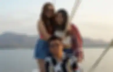 Calon Mertua Pensiunan PNS, Pacar Adik Ayu Ting Ting Kecipratan Uang Tabungan Abdul Rozak, Sang Biduan Mencak-mencak: Dia Bukan Anak Ayah!