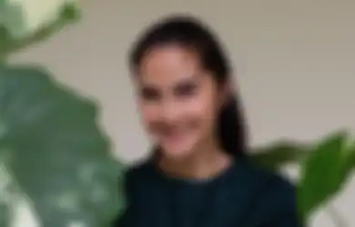 Maudy Koesnaedi Tinggali Rumah Mewah Nan Asri, Terungkap Pekerjaan Suami Bulenya yang Tak Bisa Disepelekan