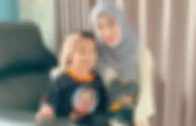 Yusuf Mendadak Ngamuk dan Nangis Saat di Mall, Cara Larissa Chou Hadapi Sang Anak yang Sedang Tantrum Banjir Pujian Warganet: Sabar Banget