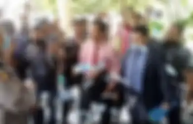 Foto Tampang Pengacara yang Sebar Uang Rp 40 Juta di Polsek Banyuwangi Dibahas, Ujungnya Berakhir Begini