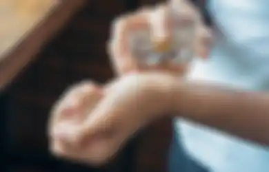 Begini Tips Agar Parfum Bisa Wangi Tahan Lama Seharian, Coba Pakai ini