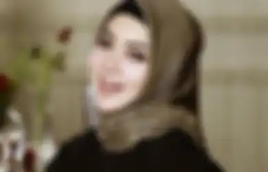 Sosok Terdekat Syahrini Ini Bongkar Tabiat Asli Istri Reino Barack Saat di Rumah