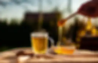 Jangan Diremehkan, Pagi Hari Minum Air Madu Hangat Banyak Khasiatnya
