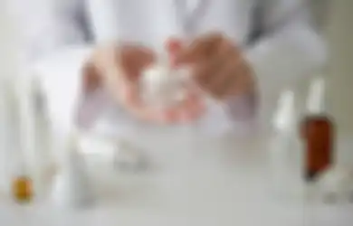 Bahayanya Gak Main-main, BPOM Resmi Rilis Sederet Daftar Kosmetik Bermerkuri, Jangan Sampai Kamu Jadi Salah Satu yang Pakai Produknya!
