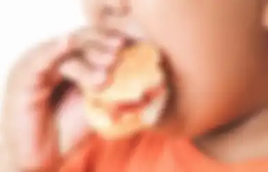 Demi Konten, Orang Tua Ini Suapi Paksa Anaknya yang Masih 3 Tahun Tanpa Henti, Niat Naikkan Bobot Sampai 50 KG Sampai Rintihan Minta Berhenti Sang Buah Hati Tak Digubris