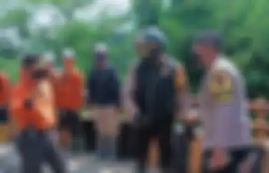 Gatal Komentari Foto Yana Cadas Pangeran yang Viral, Ridwan Kamil Malah Colek Penyanyi Lawas Ini 