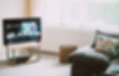 Bisa Rusak Kalau Sembarangan, Ternyata Begini Cara Membersihkan Layar TV dengan Benar, Kamu Sudah Tahu Belum?