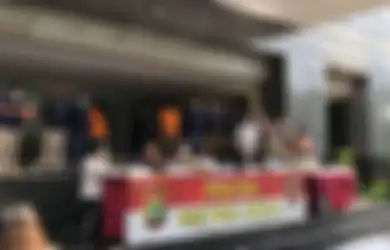 Bantah Kliennya Lakukan Penggelapan Sertifikat Tanah, Pengacara Riri Khasmita Bongkar Fakta Tak Terduga Soal Mendiang Ibunda Nirina Zubir: Ibunya yang Perintahkan