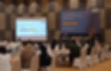 Mengenal Program D2 Jalur Cepat, Lulusan SMK Nggak Perlu Kuliah Buat Dapet Gelar Diploma?