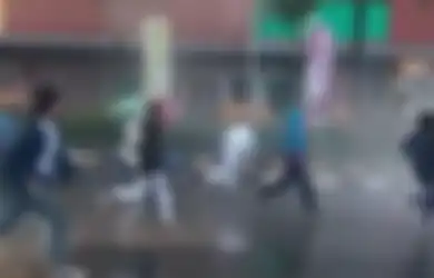 Pelajar SMP di Pamulang Peringati Hari Guru dengan Tawuran, Kok Bisa?