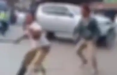 Viral Polantas Dikejar Pria Bawa Parang dan Celurit di Tengah Jalan, Ternyata Ini Duduk Perkaranya, Tak Terima Gara-gara Anaknya Diperlakukan Begini