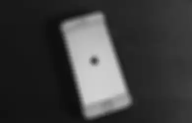 3 Cara Mengatasi iPhone Stuck di Logo Apple, Tak Usah Panik!