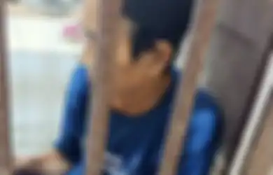Hajar Maling, Foto Mbah Minto di Sel Tahanan Ramai Komentar, Netizen: Cuma Pak Jokowi yang Bisa Selesaikan