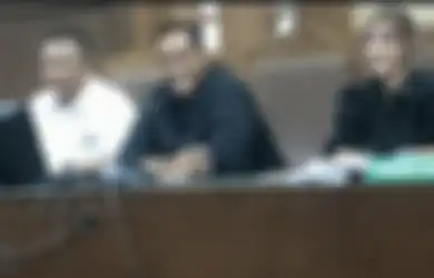 Disebut Sudah Bercerai, Foto Gestur Ardi Bakrie Saat Jalani Sidang Disorot, Hakim Tegur Nia Ramadhani 